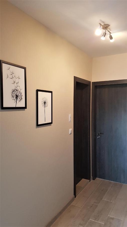 Azzurro-Top Floor Apartment In Quiet Neighborhood, Free Private Parking Varna Ngoại thất bức ảnh