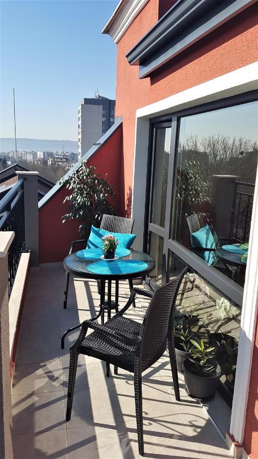 Azzurro-Top Floor Apartment In Quiet Neighborhood, Free Private Parking Varna Ngoại thất bức ảnh