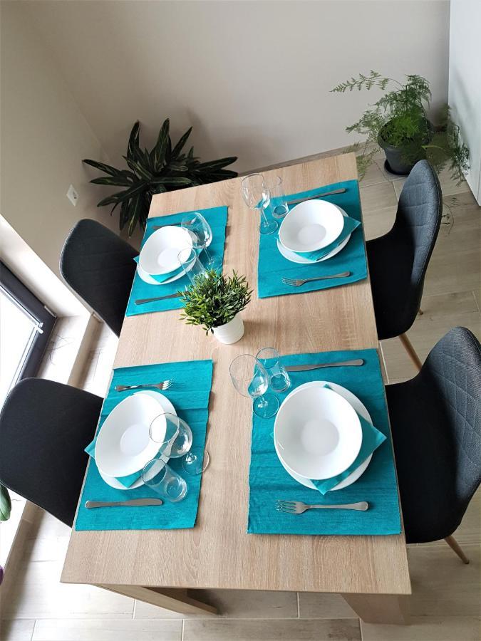 Azzurro-Top Floor Apartment In Quiet Neighborhood, Free Private Parking Varna Ngoại thất bức ảnh